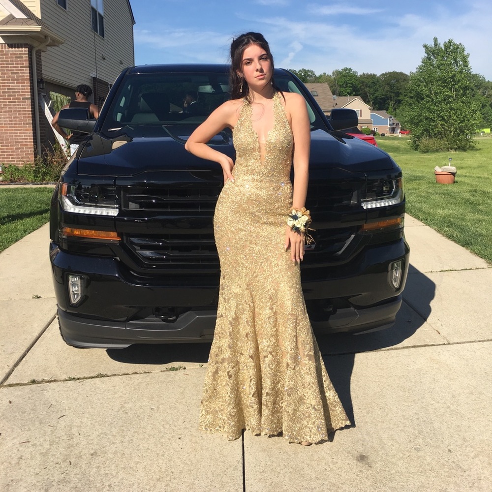 Sherri hill prom dress